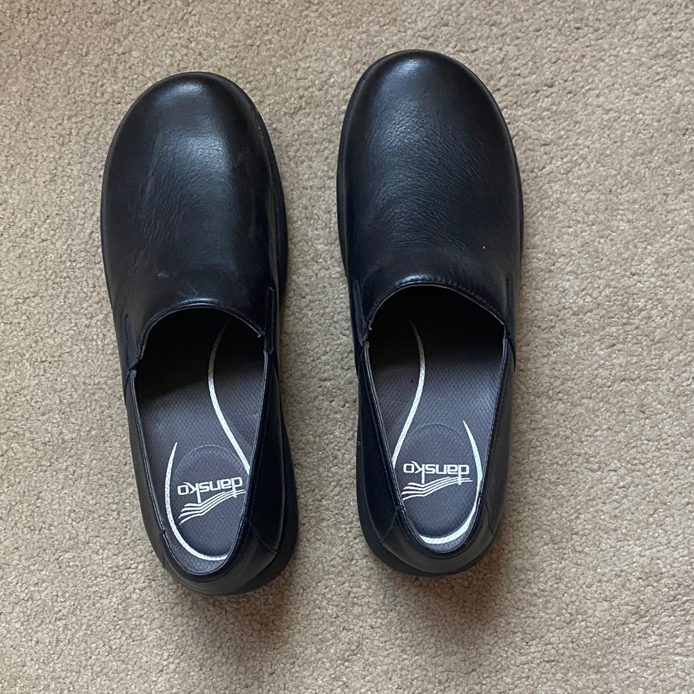 Dansko Women’s Classic Black Loafers